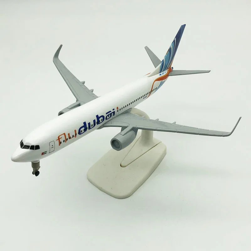 20cm Dubai B737 Airlines modelo Boeing 737 motor doble Jet Die-Casting aleación Metal avión de juguete con soporte de tren de aterrizaje