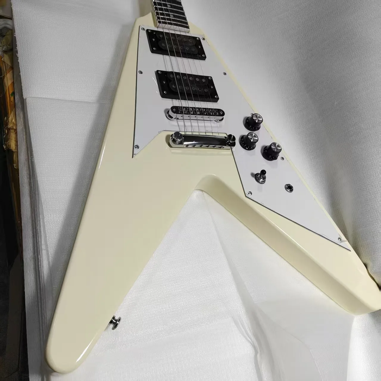 

Electric Guitar 6 Strings Yellow Fork Shaped Electric Guitar High Quality in Stock