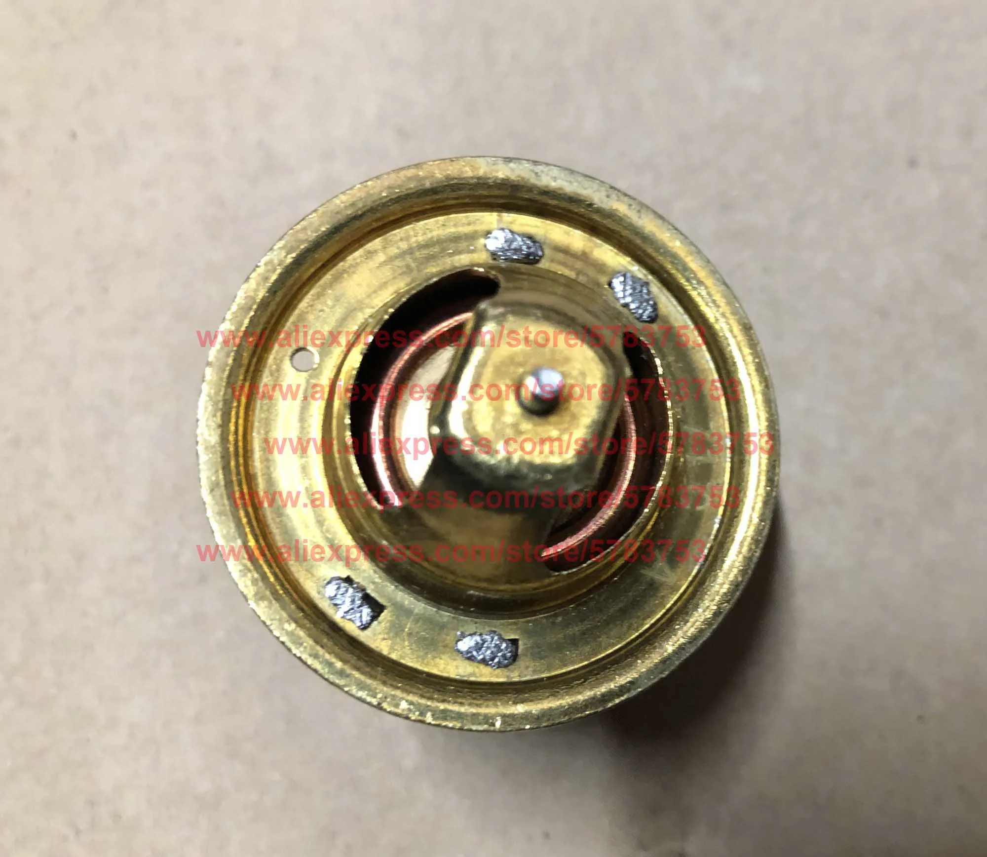 Kubota 1E399-73010 Thermostat , Kubota Z482 Engine parts