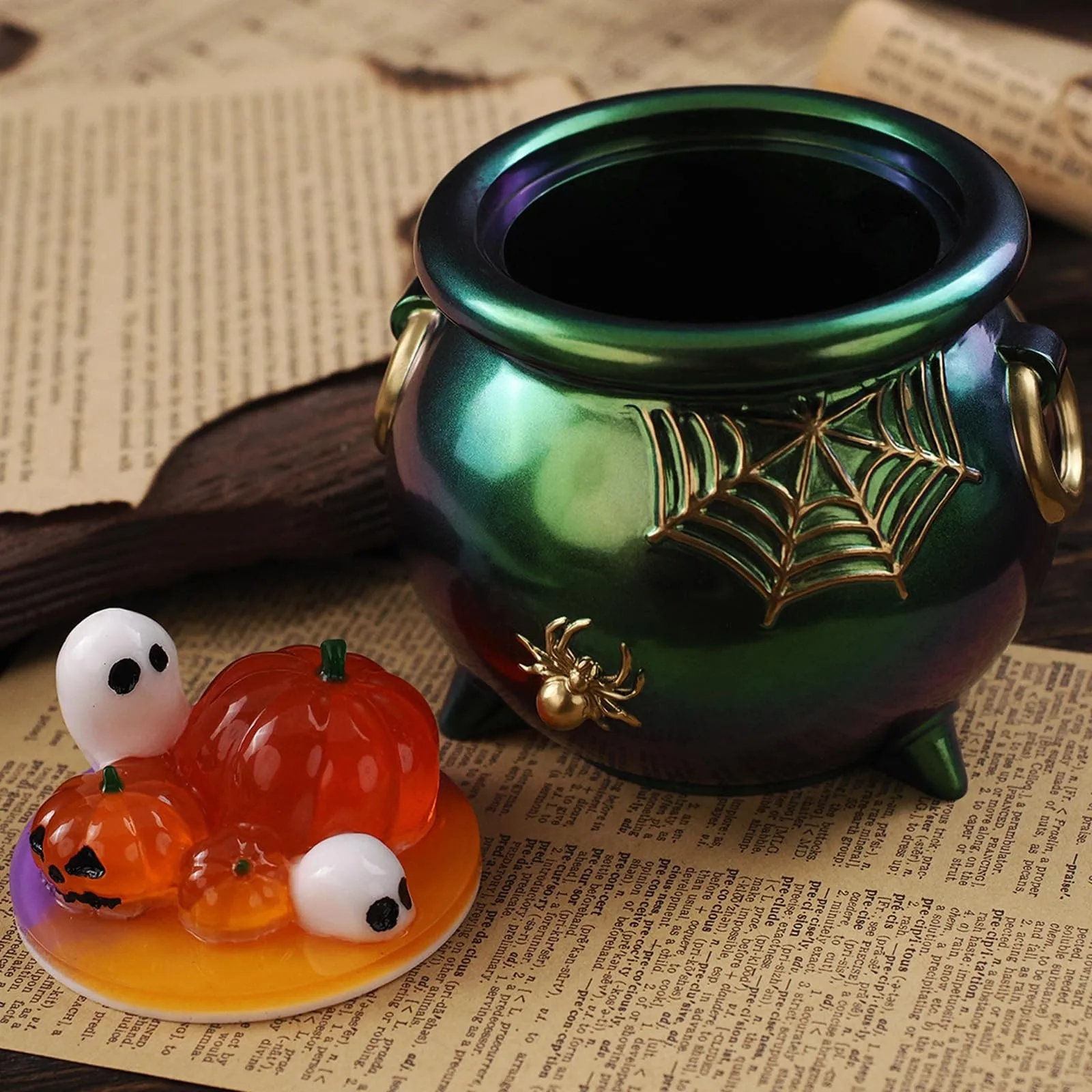 Actvty Witch Cauldron Resin Molds,Halloween Resin Mold for Epoxy Casting,Cauldron Jar Silicone Mold with Pumpkin Lid DIY Jewelry