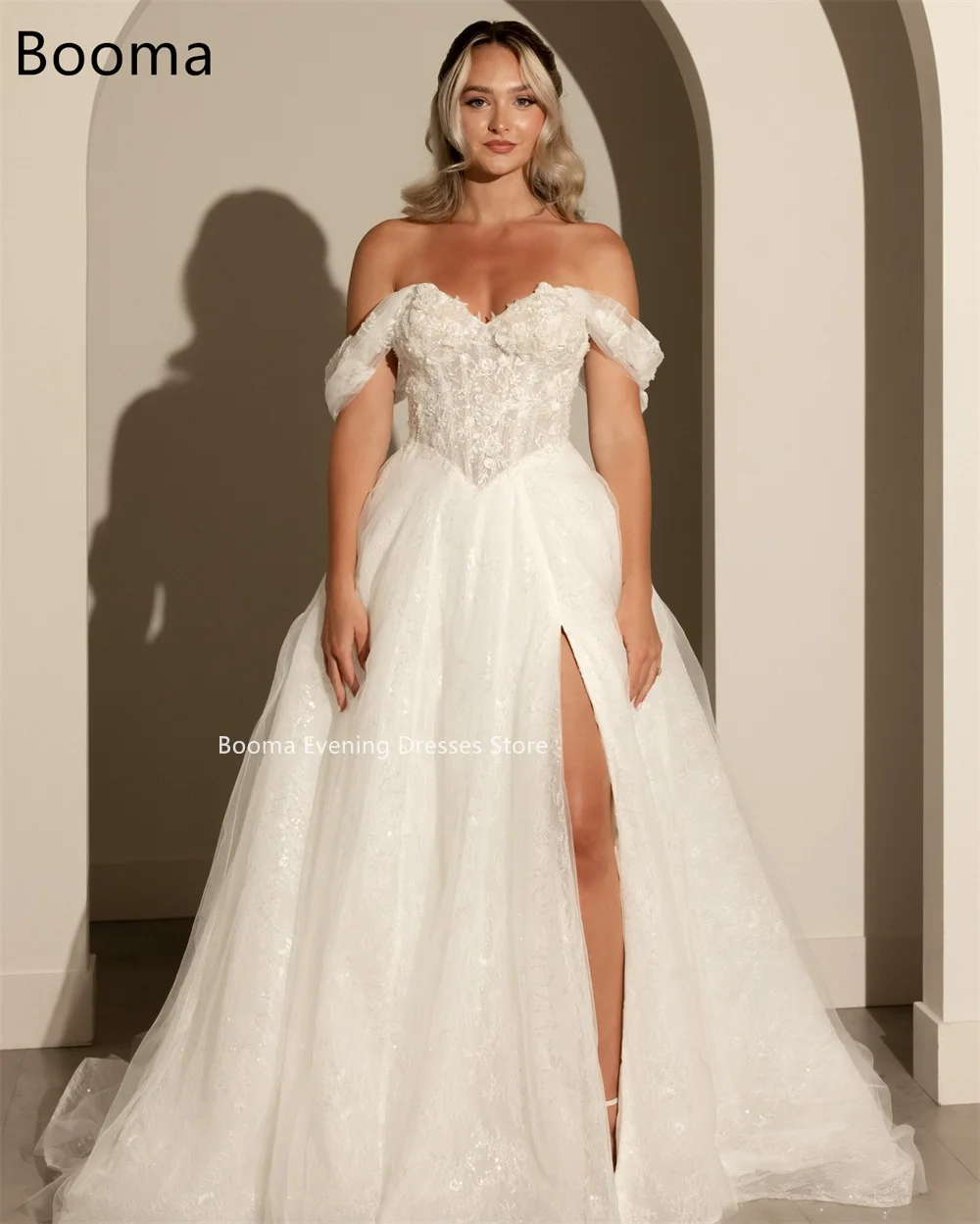 Booma حورية البحر قبالة الكتف الجانب سبليت الدانتيل زينة فساتين زفاف أنيقة أنيقة طويلة العرائس ثوب مخصص 2025