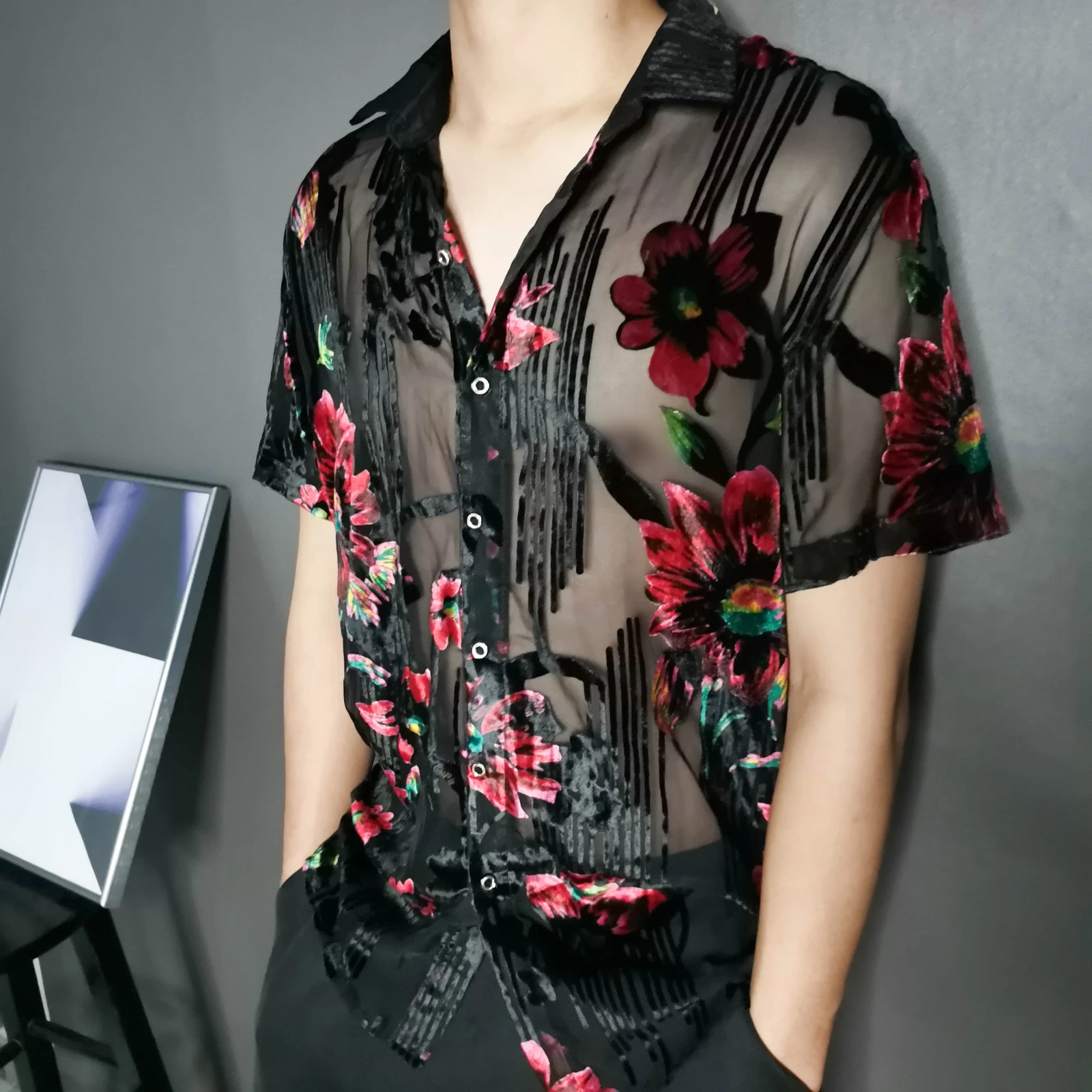 Luxury Imitate Silk Flower Transparent Shirt 2021 Short Sleeve See Through Button Up Shirt Men Camicia Uomo Floral Velvet Shirt