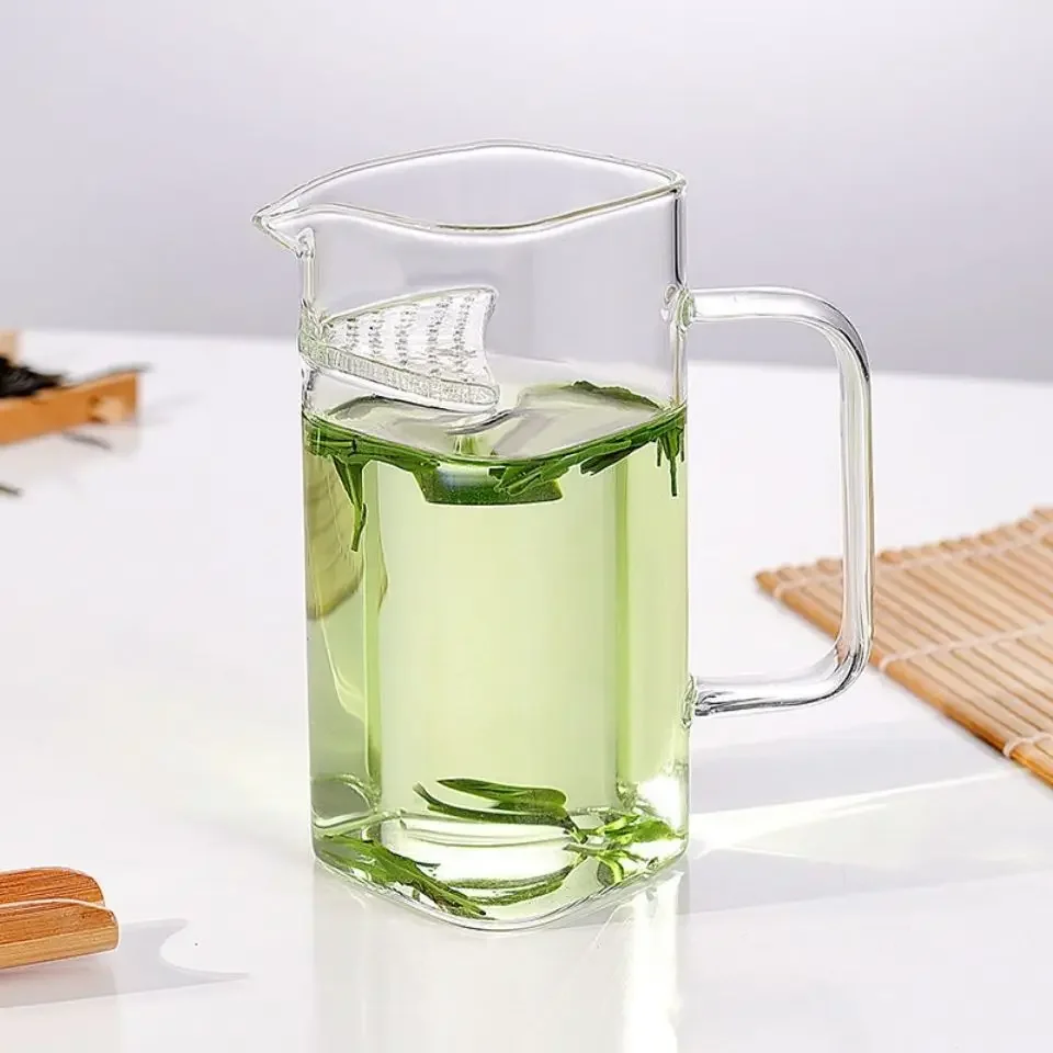 Square Tea Pitcher with Filter Holes, Borosilicate Glass, Crystal Clear Cup, Chinese Tea Divider, Creative Teacup, Teaware