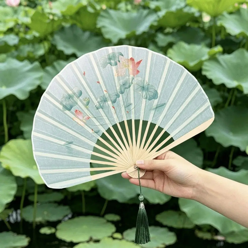 Creative Vintage Folding Fan New Chinese Style Portable Shell Shape Fan Decorative with Tassel Handheld Fan Wedding