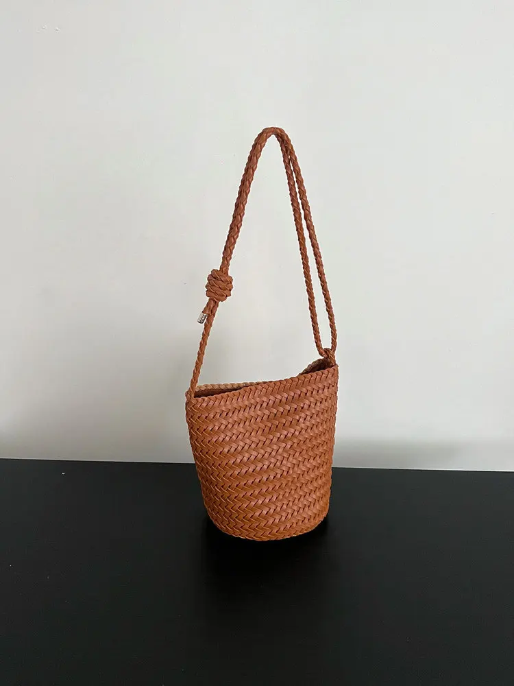 

Herringbone hand-woven bucket bag for women, large capacity, high-end versatile handbag, shoulder bag, underarm crossbody bag.