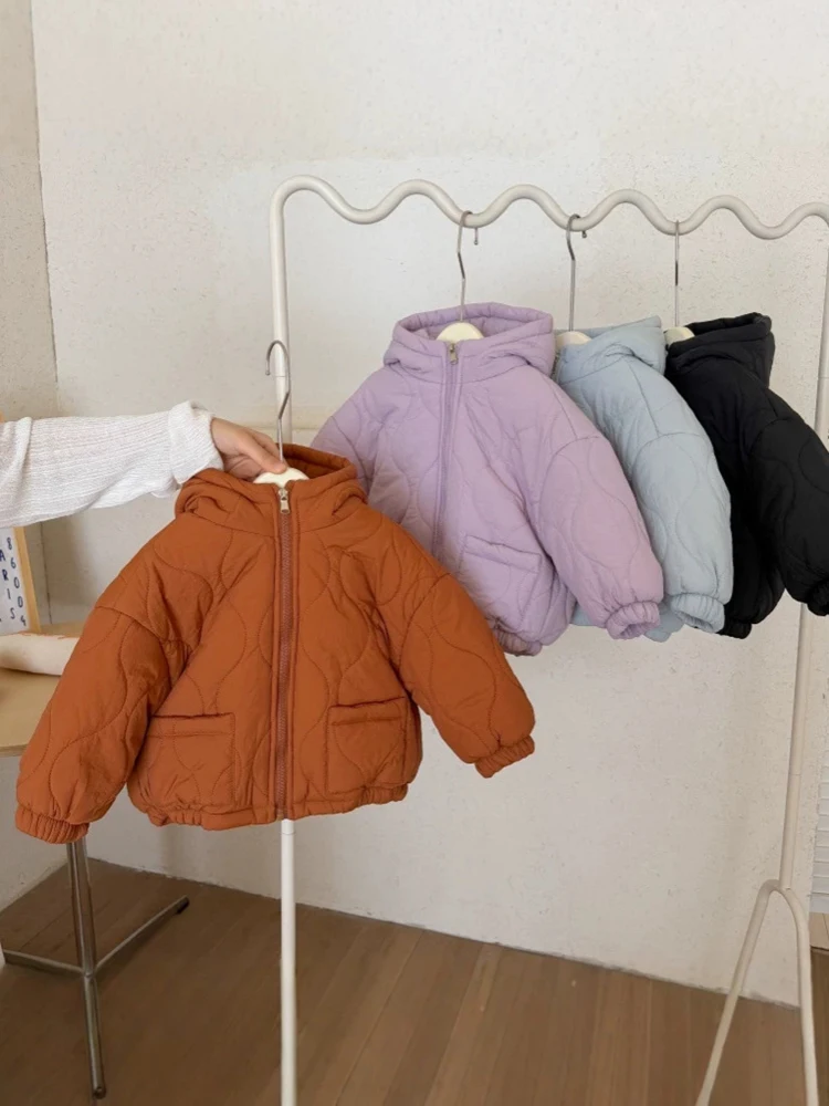 2026 Herbst Winter Baby Jungen Mädchen Wattierte Jacke Kinder Wellenmuster Reißverschluss Lässige Warme Kapuzenjacke Kinderbekleidung – Detail 3