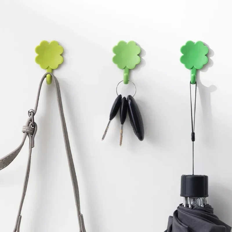 

4pcsSet Four-leaf Clover Self-adhesive Hook Punch-free Wall Storage Hook for Study Dormitory Storage Supplies Student Stationery