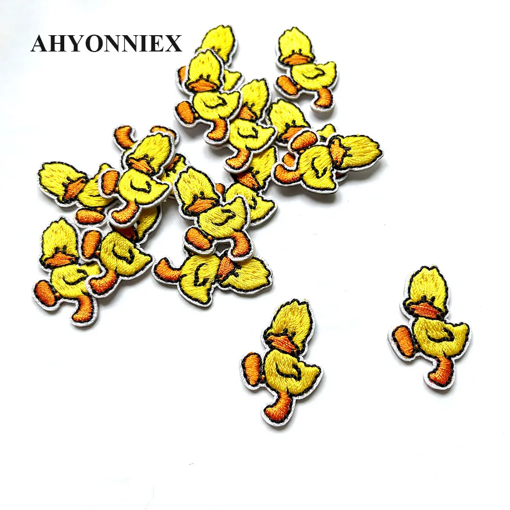 10pcs/Lot Small Yellow Duck Patch Embroidery Sticker Paste Directly Patches for Clothing Applique DIY Clothing Accessories