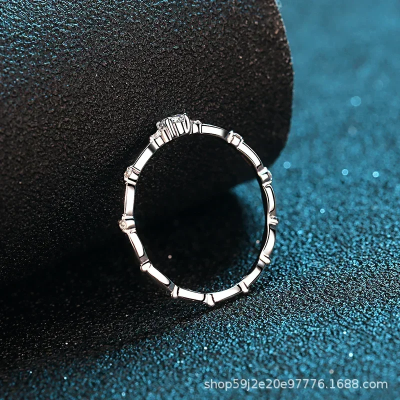 Thin Style 18K White Gold Ring, 0.1 CT Moissanite Diamond VVS1 Luxury Quality Ring Wedding Party for Women Designer Jewelry