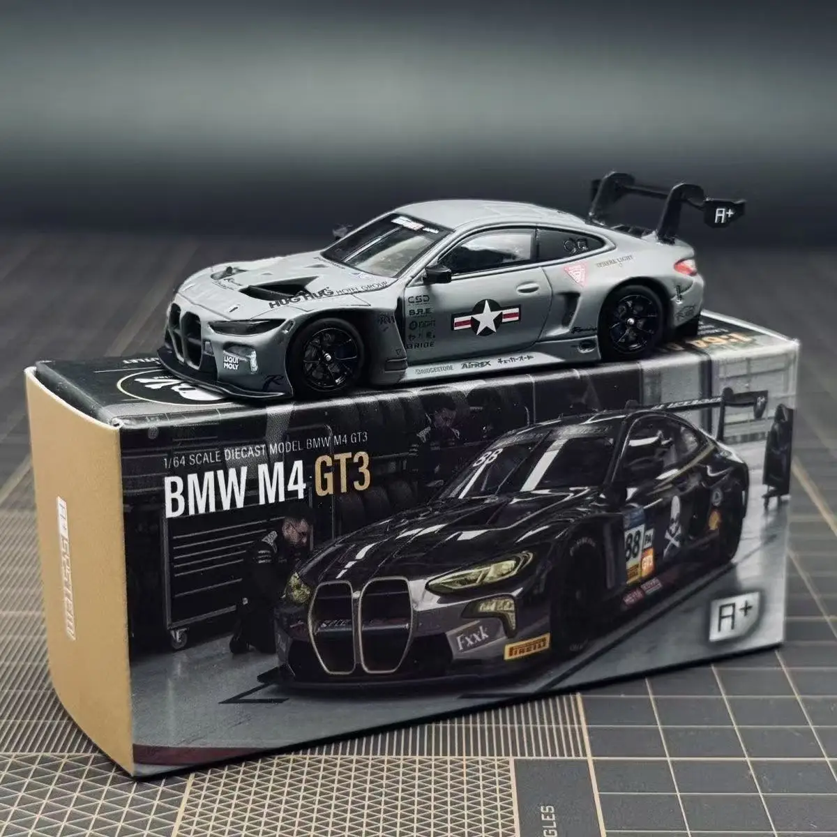 MY 1:64 M4 GT3 M3 Touring GT3 24H Druckguss-Automodell