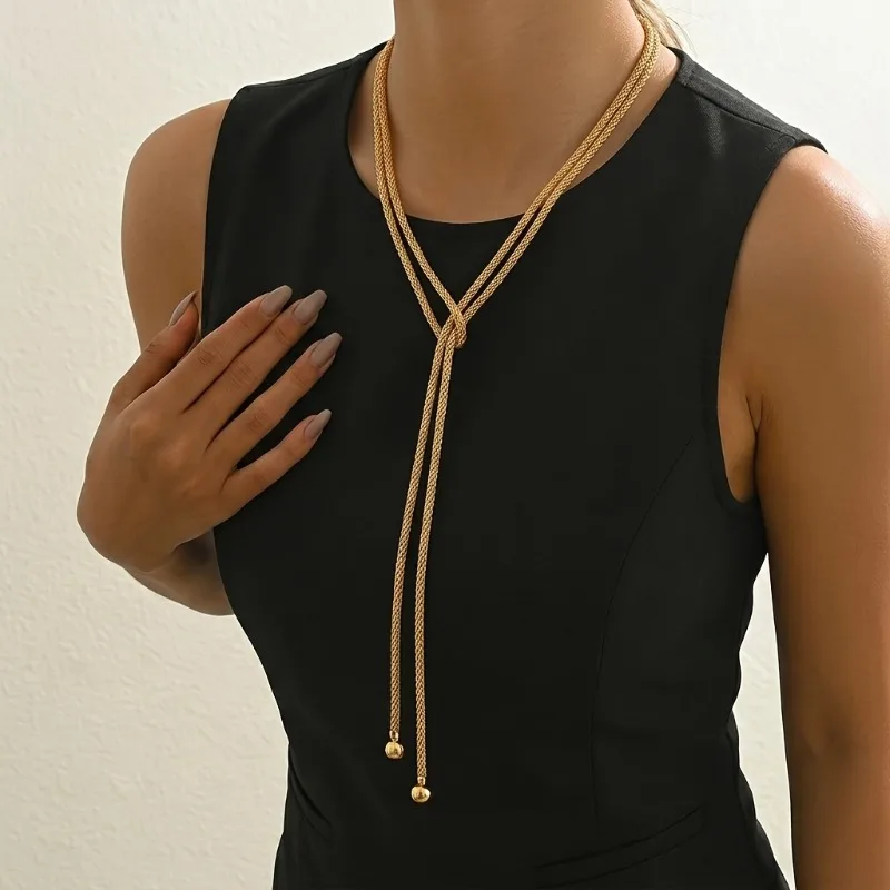 A Women's Necklace Adjustable Drawstring Knot Design Exquisite Woven Chain Round Bead Pendant Fashionable and Beautiful Wearing