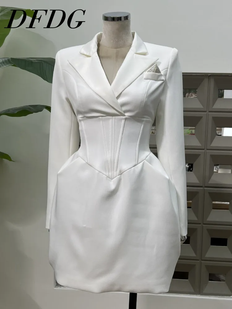 

DFDG Elegant Tailored Corset Lace-Up White Blazer Dress Sculpted Waist Artisan Detailing Designer 2025 Spring Summer Dress