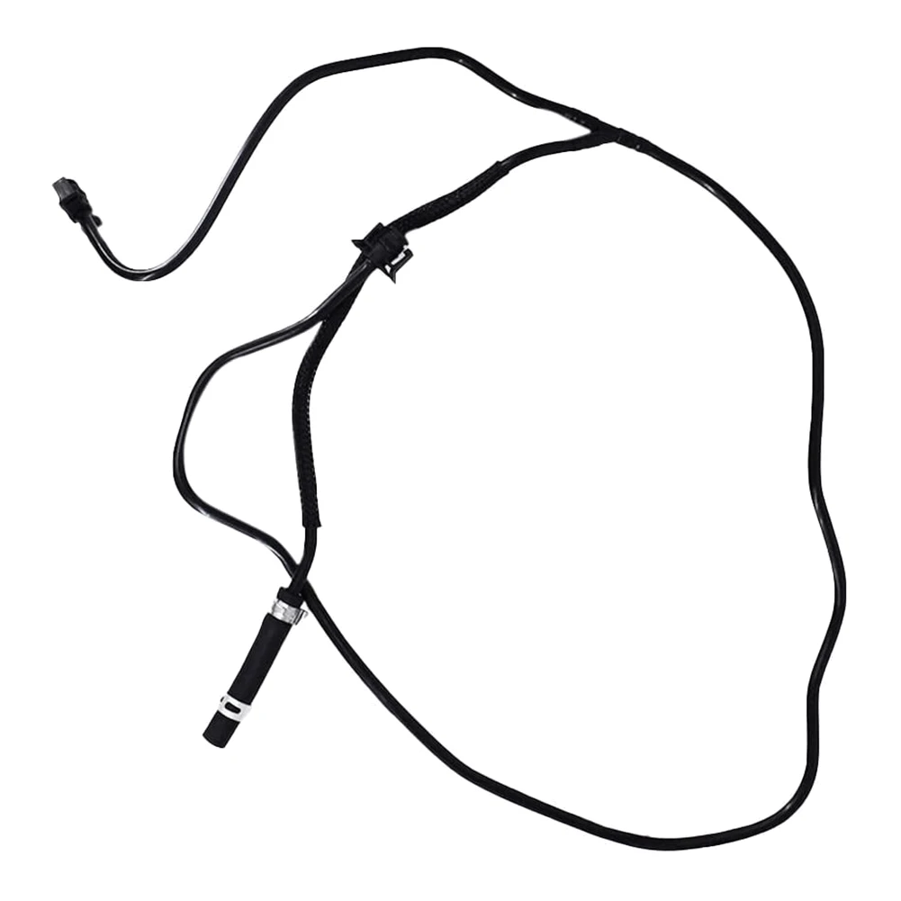 Tubo del serbatoio del radiatore dell'auto per Ford Focus 2.0L 2012-2018 sostituire il numero BV618K012KF CV6Z-8K012-K