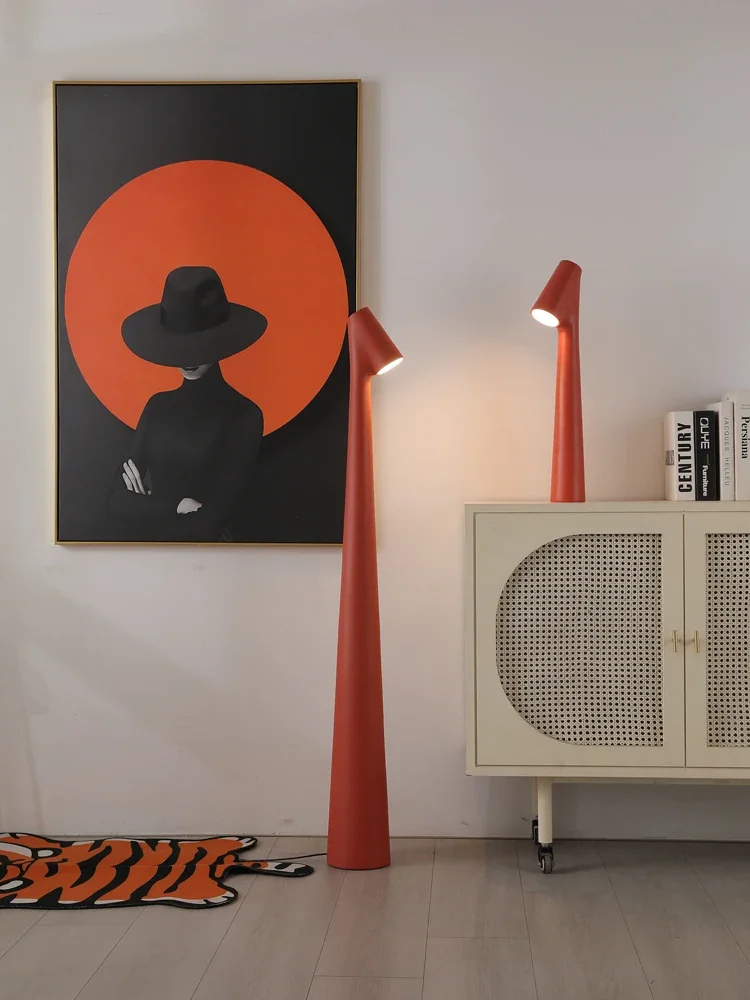 nowa ładująca lampka nocna designerska sofa salon gabinet sypialnia minimalistyczna lampa podłogowa