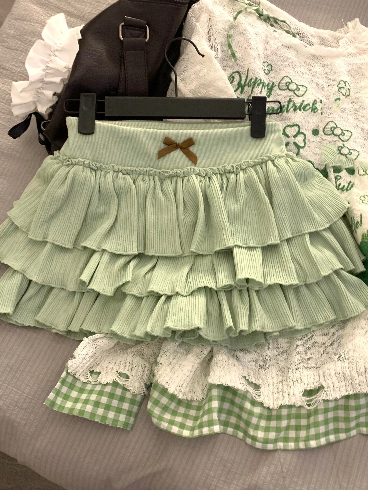 Korean Style Green Layered Women's Short Skirt Fashion Versatile Elastic Waist Cake Skirt Sweet Bow Short Skirt 2026 Summer New