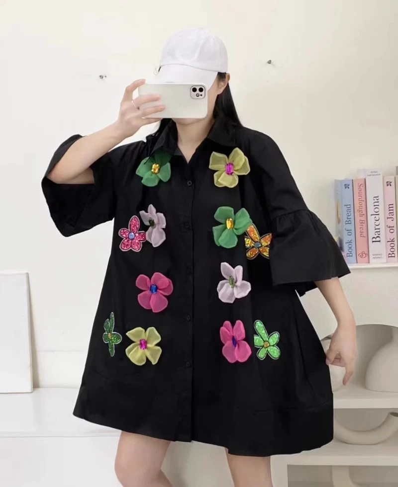 2024 Retro Fashion Sweet Cartoon Heavy Industry strass Flower Oversize camicia a maniche corte camicetta allentata estiva di media lunghezza