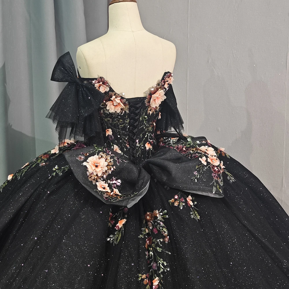 Emerald Black Ball Gown 15 Year Old Quinceanera Dresses Appliques Vestidos De Fiesta Birthday Party Dress With Spaghetti Straps