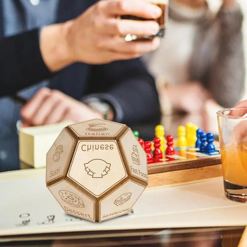 نرد خشبي مكون من 12 جانبًا لعبة ديسييدر مضحكة نرد متعدد السطوح منضدية صانع القرار مساعد للمنزل الخارجي شقة كلية النوم