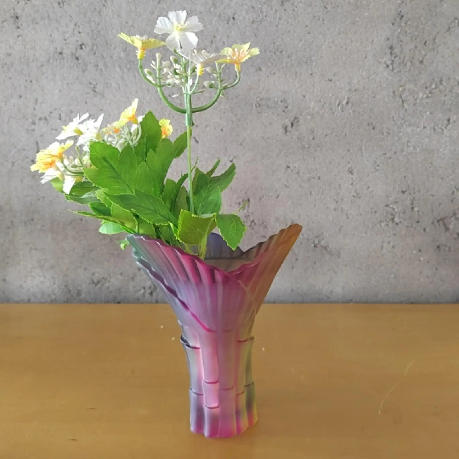 

Flower Vase Creative Design Table Decoration for Office Bedroom Entryway