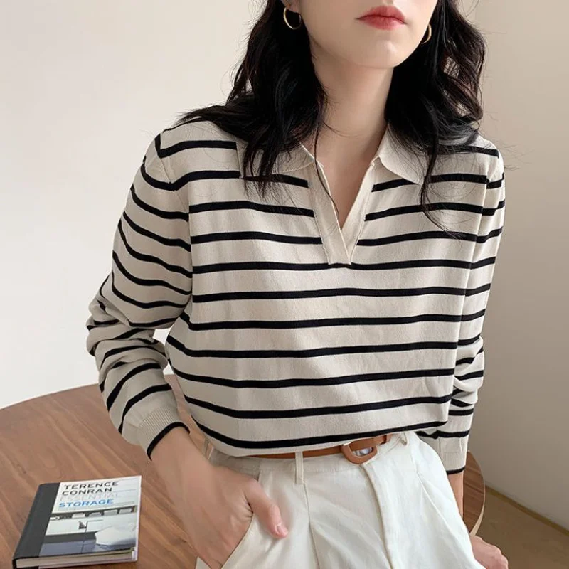 

Вязаная полосатая футболка с длинным рукавом и v-образным вырезом, осенний новый женский свободный тонкий модный топ