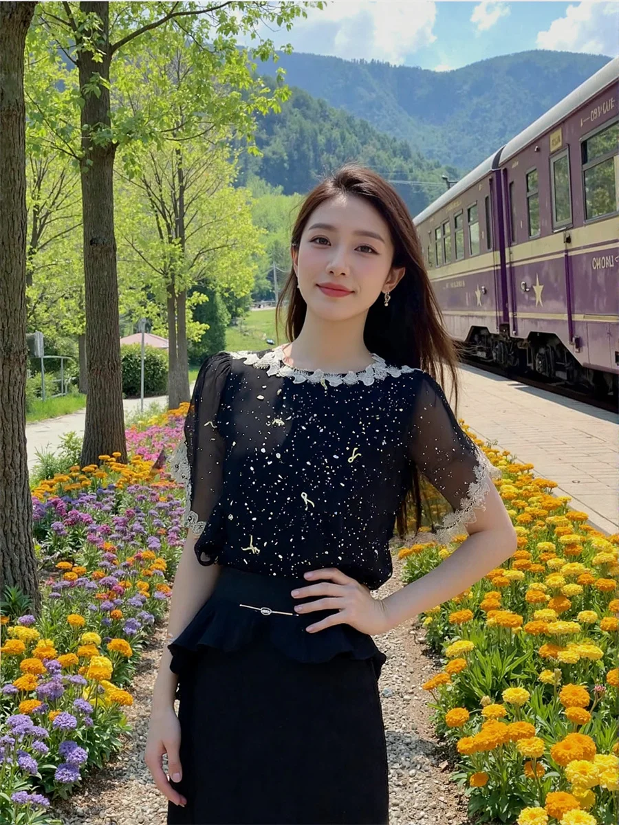 Blouses Women 2025 Trend Short Sleeve Black Chic Cotton Plain Autumn Tops Korean Fashion Crop Checked Pure Striped Elegant