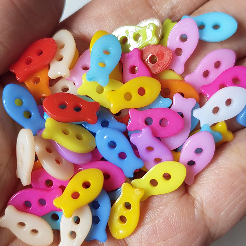 120pcs Mixed colors 7mm*14mm 2 holes plastic small fish buttons for craft diy scrapbook children sewing Manual parts