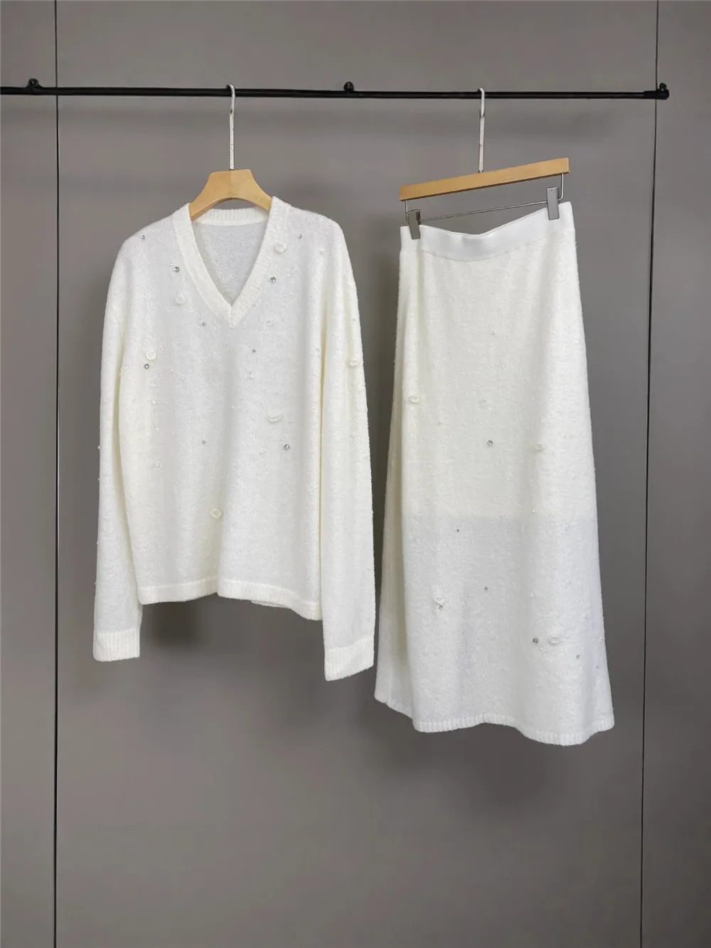 

25 осень/зима, новые женские сверхмощные бусины для ногтей, v-образный вырез, смешанная шерсть, вязаный свитер + темпераментная полуюбка с эластичной резинкой на талии