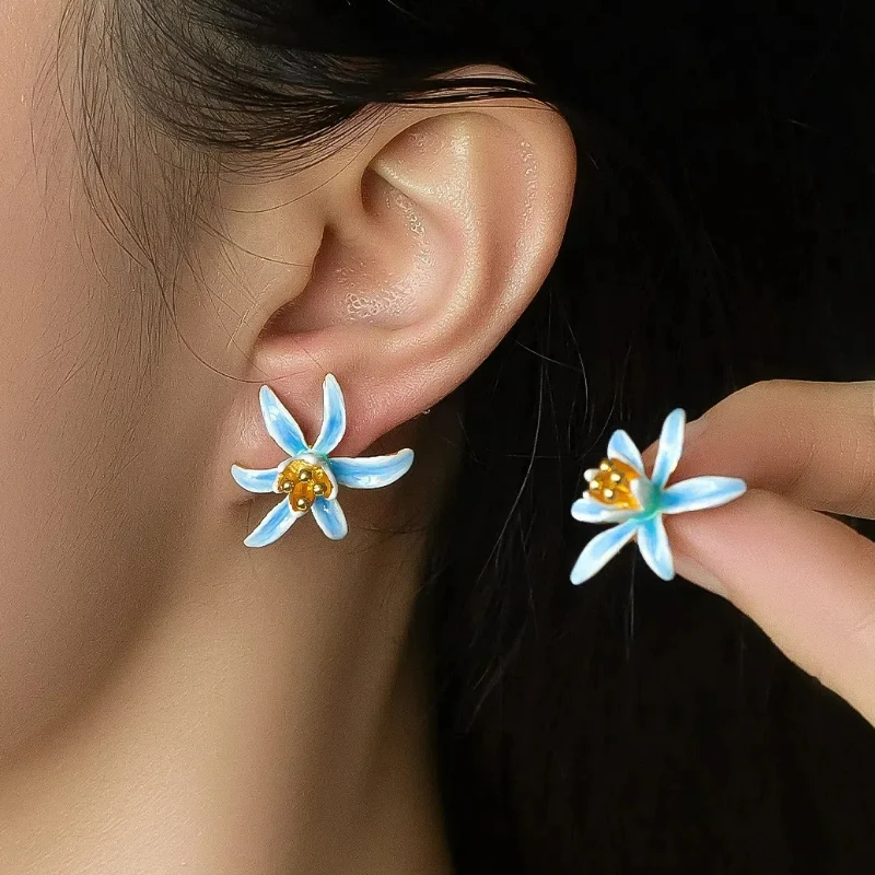 2024 Newfashion Fairy Style Rural Series Hand-painted Cornflower Blue Flower Enamel Light Luxury Autumn Winter Jewelry for Women