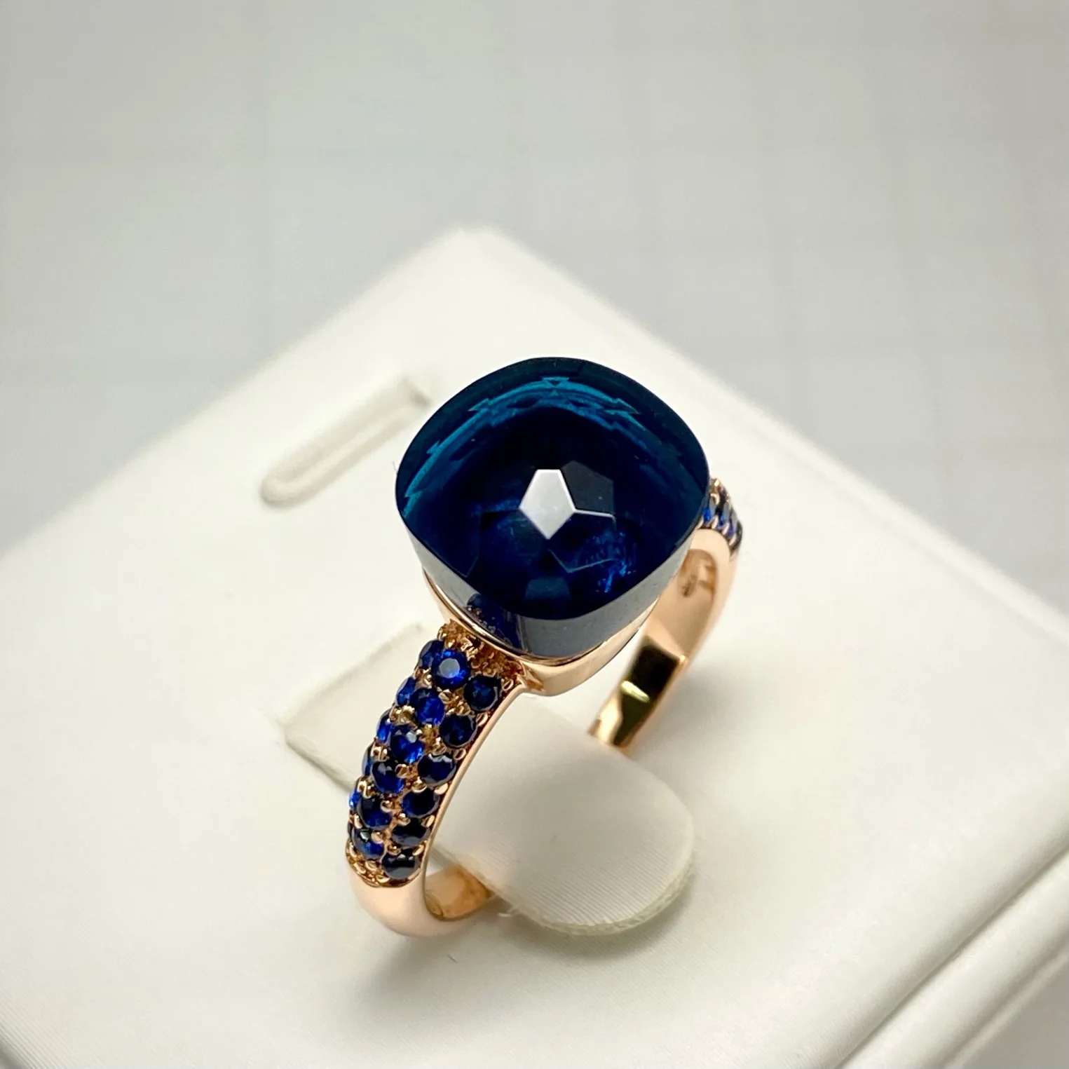 

10.6mm Classic Candy Style Ring Water Droplet Full Blue Zircon Natural Crystal Ring For Women Fashion Jewelry Candy Ring
