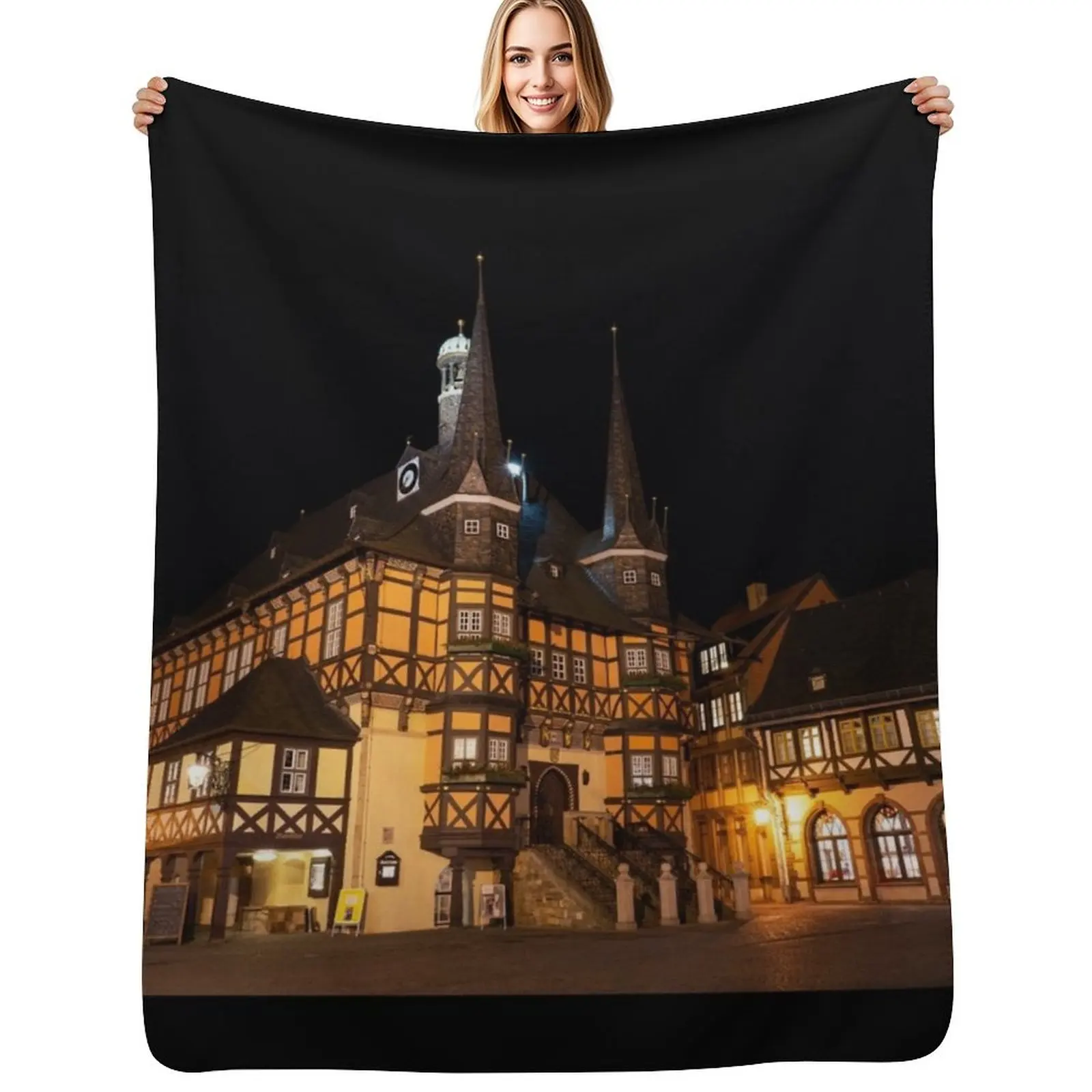 

Wernigerode Rathaus bei Nacht Throw Blanket Nap Cute Designers Tourist Blankets