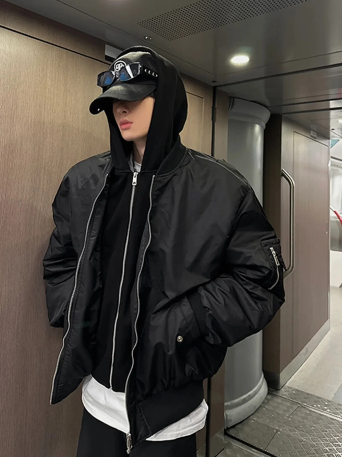 

Thickened Black Pilot Jacket Men's Autumn Winter Warm Short Baseball Style Coat High Street Cleanfit Polyester Fiber Zipper C...