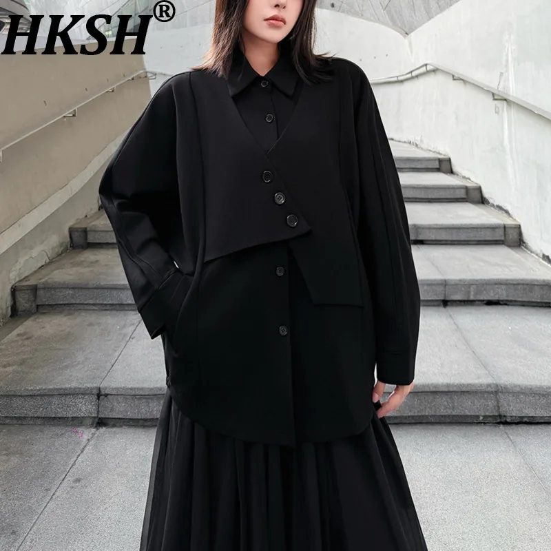 

HKSH Spring Autumn New Women Jacket Fake Two-Piece Turn-down Collar Pockets Asymmetric Niche Design Dark Streetwear Coat HK17324