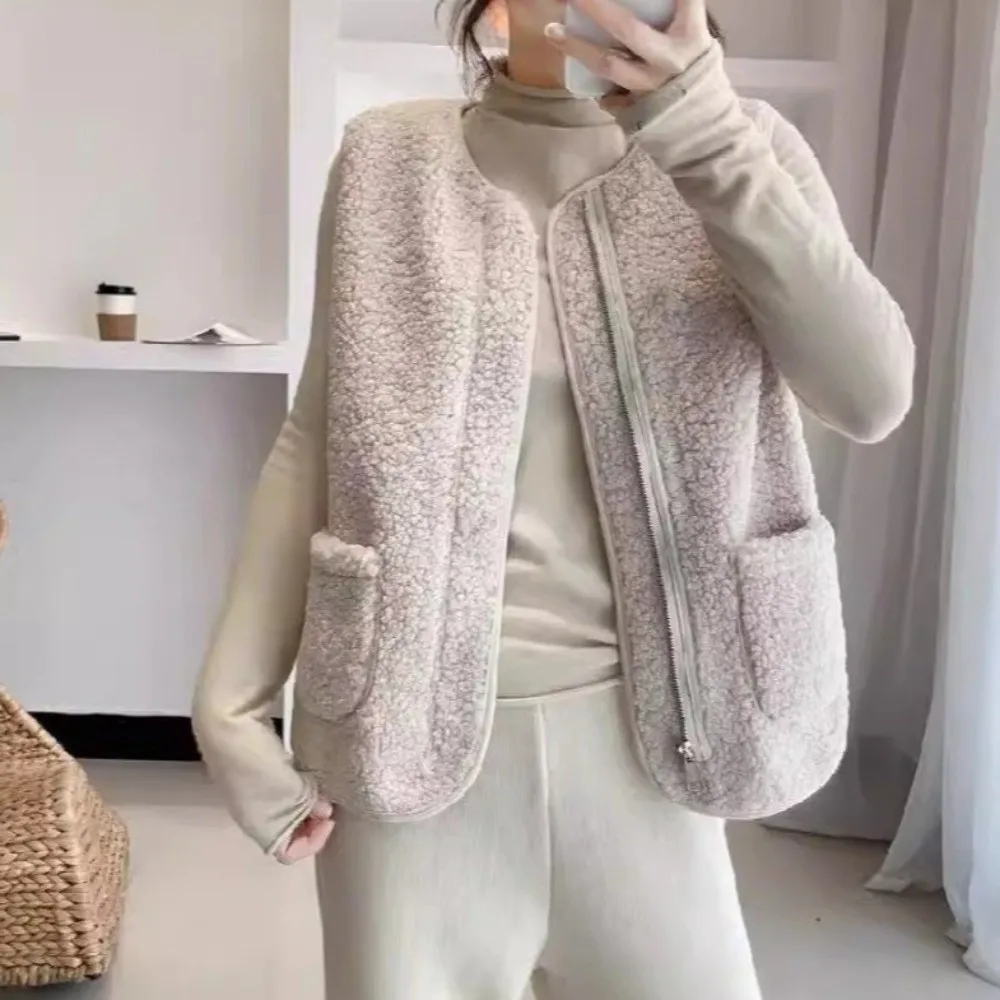 

Simple Lamb Hair Winter Fleece Vests Warm Thick Solid Color Waistcoat Thermal Short Type Sleeveless Jacket Autumn Winter