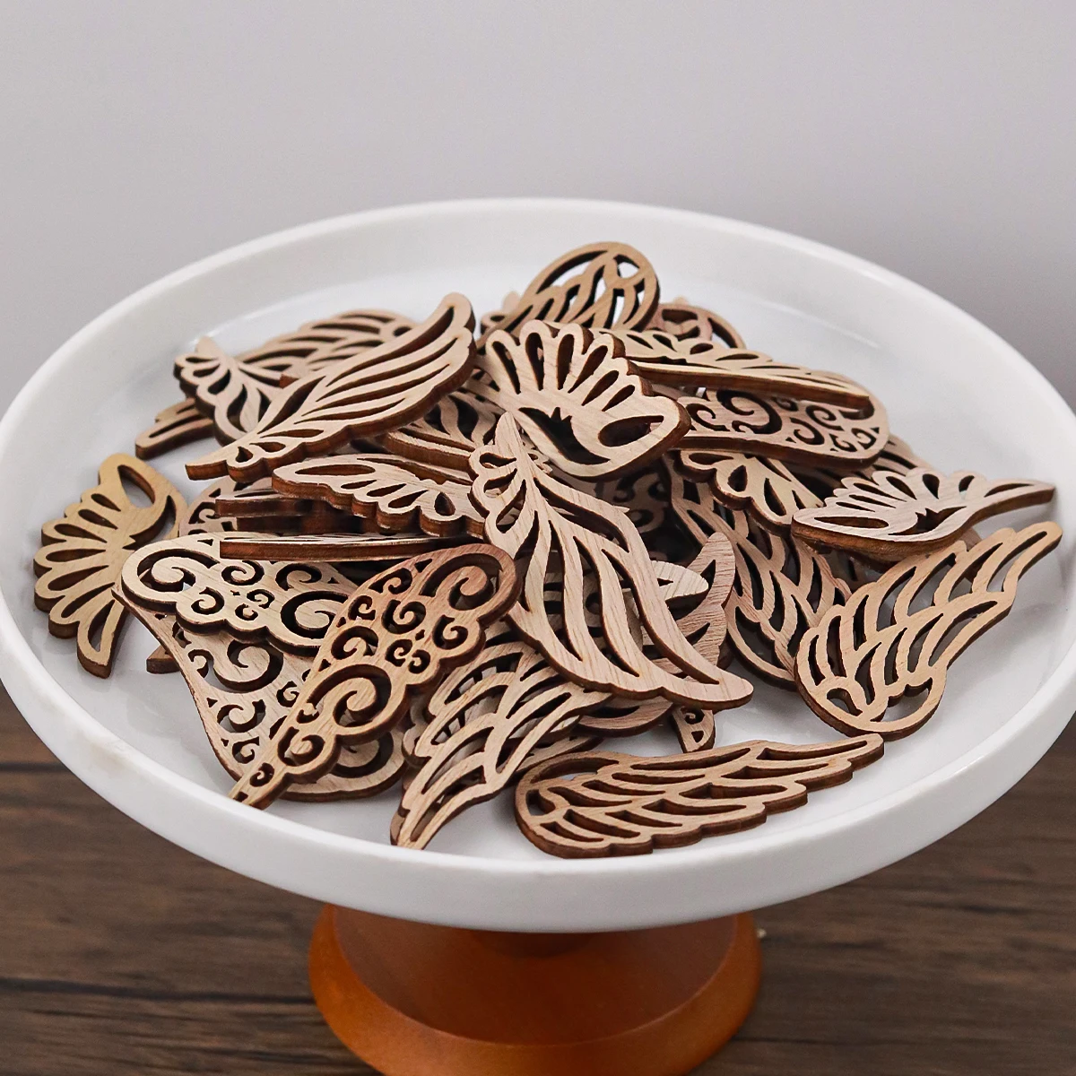 40Pcs/bag 4 Styles DIY Angel Wings Wooden Chips Decorative Embellishments Crafts Scrapbook Hand-made Graffiti Button Accessories