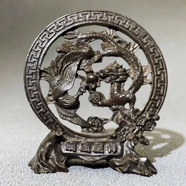 

Solid old bronze ware used of newlywed homes in ancient times, featuring auspicious dragons and phoenixes in the wedding room