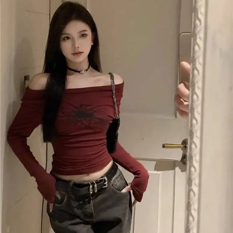 Y K القوطية الجرونج مطبوعة تي شيرت المرأة مثير قبالة الكتف سليم مائل الرقبة المحاصيل القمم الإناث الكورية الشارع الشهير كم طويل تيز