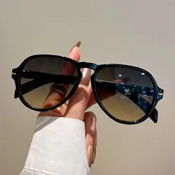 Luxury Brand Designer Pilot Sunglasses Women For Men 2024 Trending Sun Glasses Fashion Vintage Big Frame Punk Rivet Shades UV400