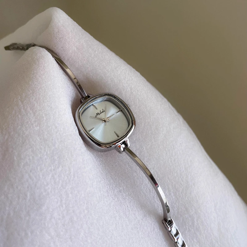2025 waterproof quartz watch birthday gift classic trend women's watch elegant and simple student
