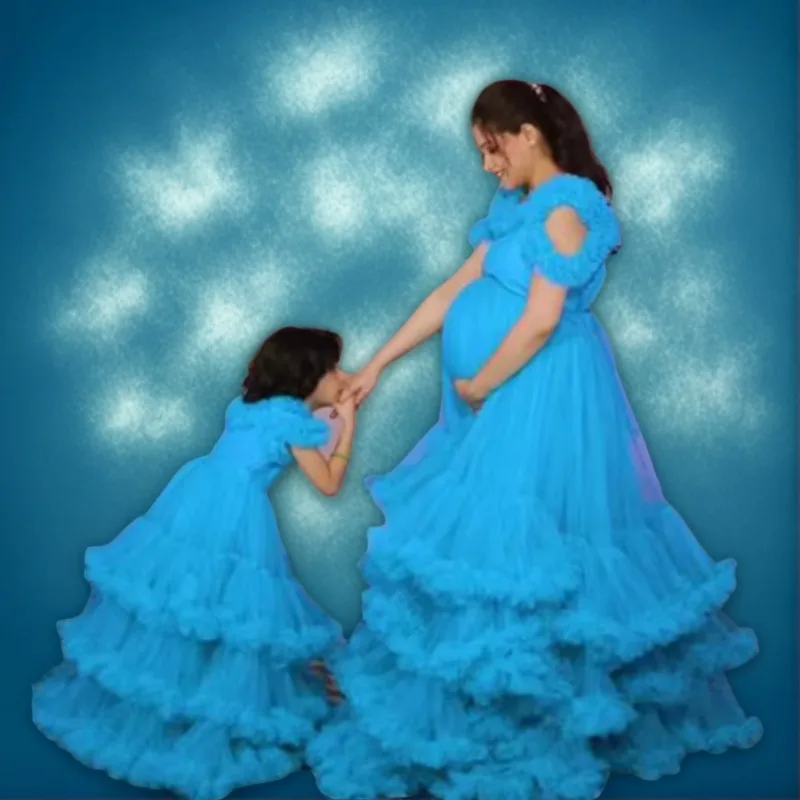 فساتين صور الأمومة المنتفخة للأم والبنت - تول أنيق متدرج - تكدرت خارج الكتف لالتقاط الصور أثناء الحمل، استحمام الطفل