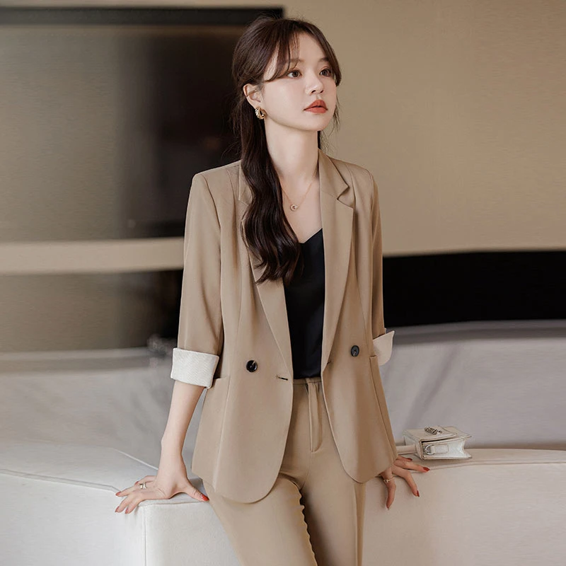 

Новый женский костюм 2026: пиджак со средним рукавом + брюки, приталенный, для офиса, деловой, элегантный, профессиональный наряд