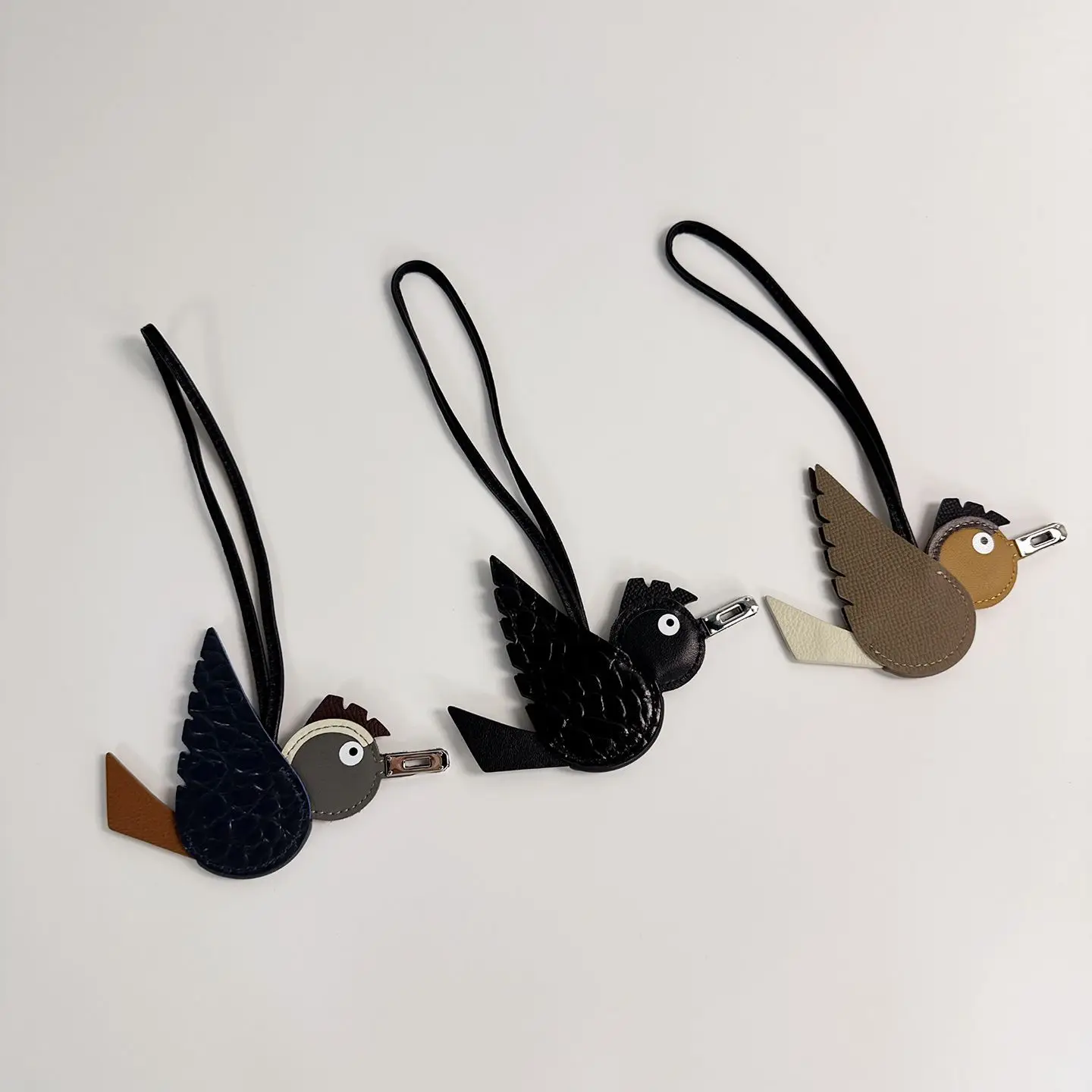 Bird Charm Bag Pendant Small Flying Bird Accessory Car Rearview Mirror Hanging Ornament Genuine Leather Keychain