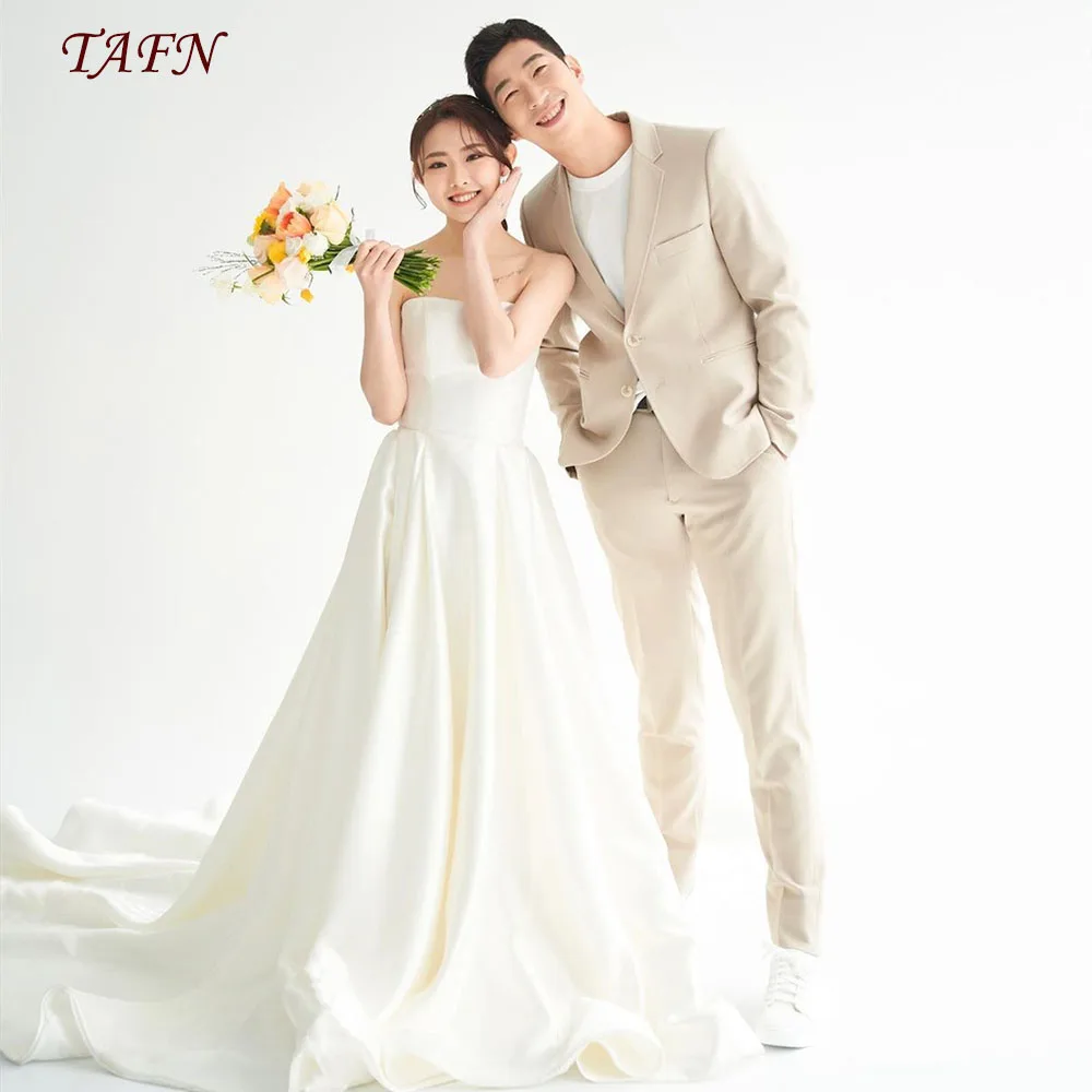 TAFN Korea Photo Shoot Dresses Strapless Simple Wedding Reception Dresses 피로연드레스 Floor-Length Bridal Gown Sweep Train