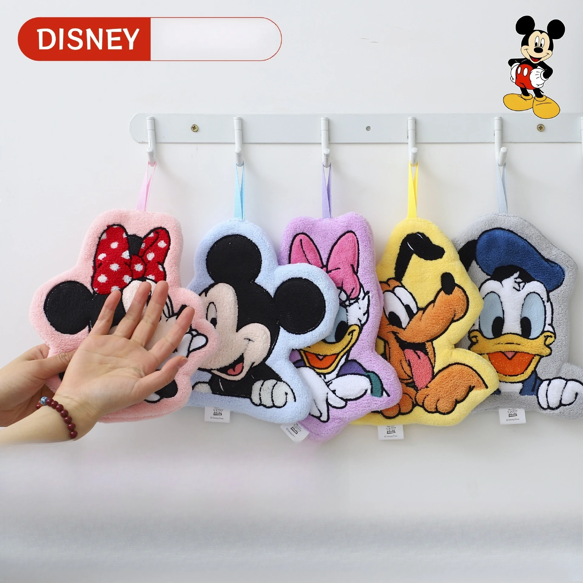 Miniso Mickey hand towel can be hung thickened and absorbent bathroom hand towel washing hand towel kitchen rag