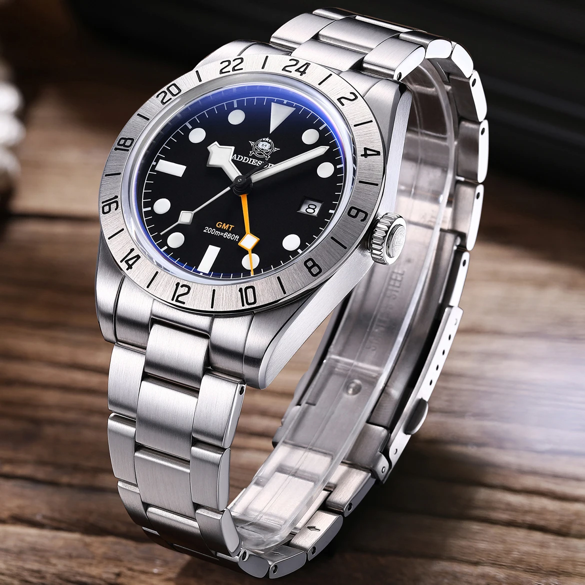 

ADDIESDIVE Luminous Quartz Watches Waterproof Bubble Mirror Glass Analog Watch Stainless Steel Dive Calendar Men's Wristwatches