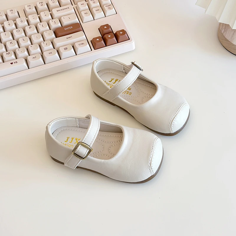 2026 New Baby Flats Cute Round Toe Toddler Walking Shoes Soft Sole Non-slip Kids Leather Shoes Comfortable and Slip-resistant