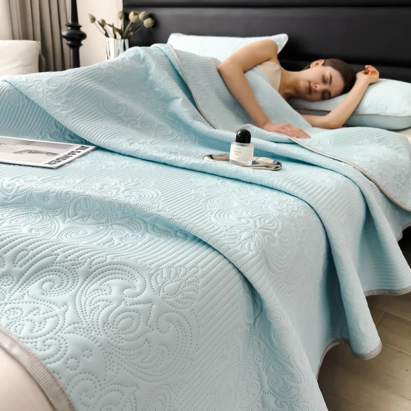 

New Cooling Blanket Air Condition Quilt Embossed Lightweight Breathable Summer Quilt Blanket Thin Comforter Machine Washable