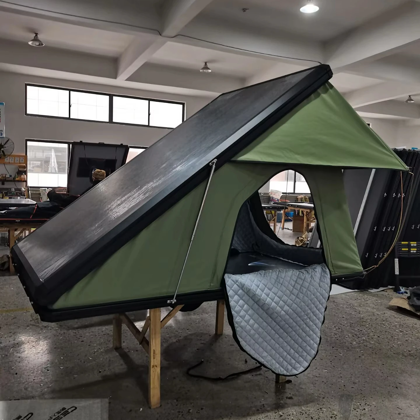 

WJW DZ Advanced Customization Buy Roof Tent Immediate Delivery with Solar Powered Aluminum Roof Top Tent with Annex Awning Exten