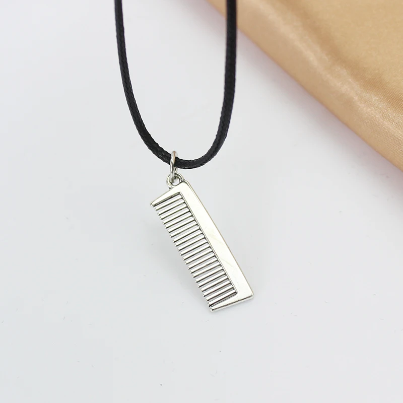 New Vintage Hairdresser Tools Comb Pendant Necklace for Women Simple Silver Color Clavicle Black PU Leather Jewelry Gift