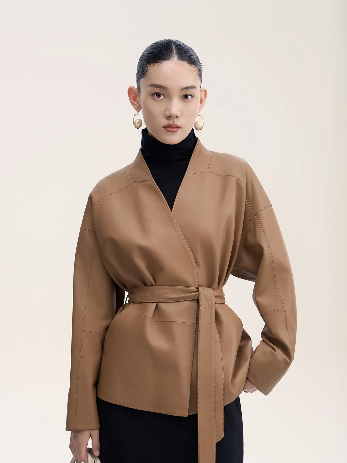 Women's Casual Versatile Genuine Sheepskin Coat Top Grain Leather Warm Fashionable Outerwear for All Seasons