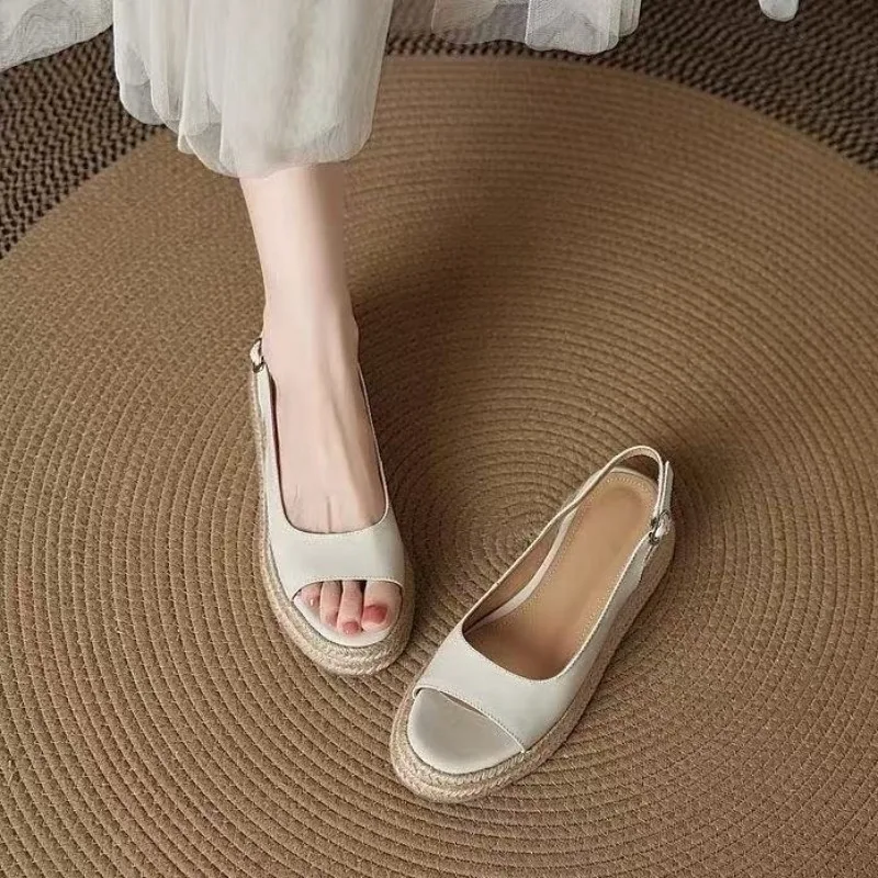 Round Toe Straw Sandals Women's Heightened Wedge Straw Open Toe Sandals，Summer Chinese ethnic style sloping heel women's shoes